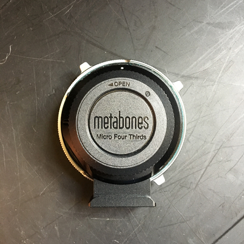 metabones_speedbooster_xl_0.64x_ef_mft_02.jpg